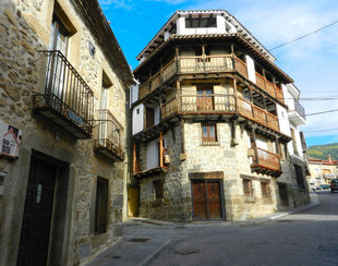 Las Cuatro Calles y Casa Los Balcones